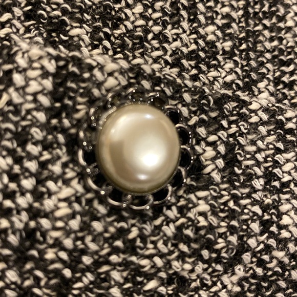 Karl Lagerfeld knit jacket - pearl colored button details - Picture 9 of 9